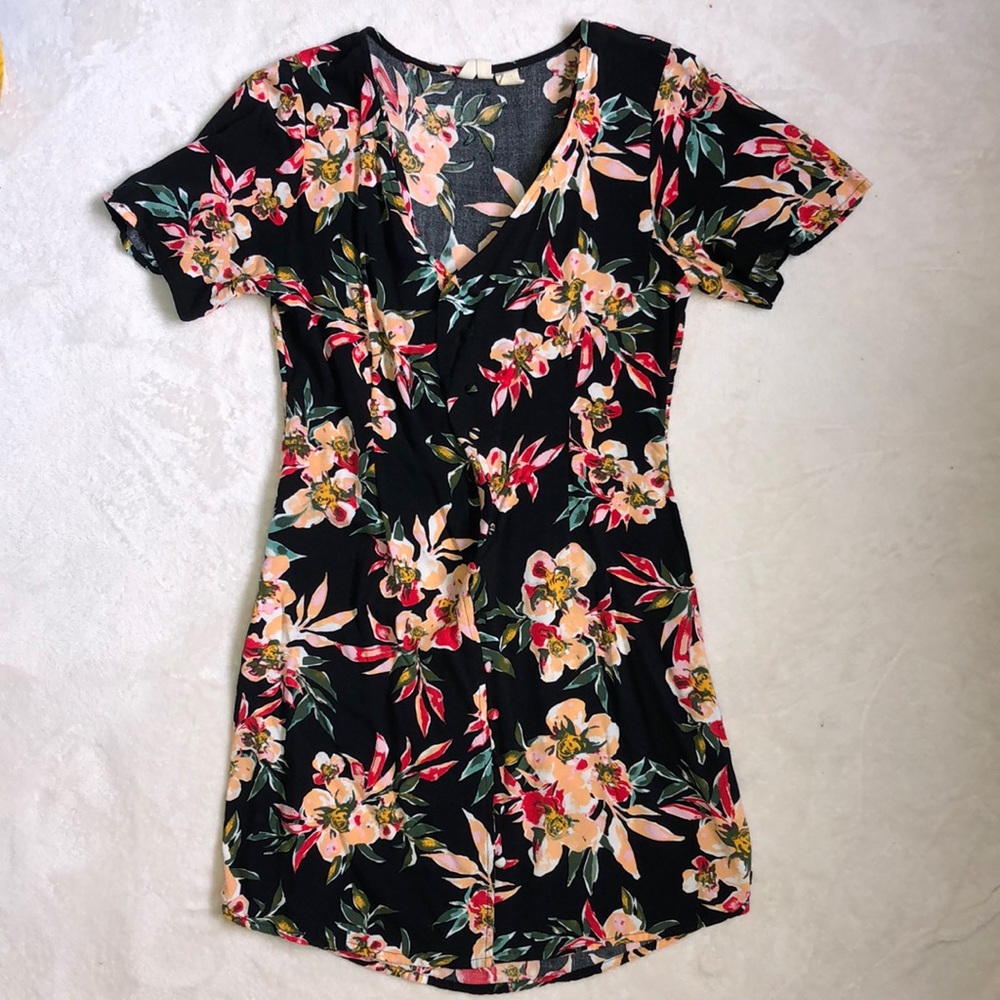 Roxy Black Pink Floral V-Neck Buttoned Short Sleeve Dress